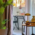 Qoople Saga Designer In The Heart Of Апартаменти *
