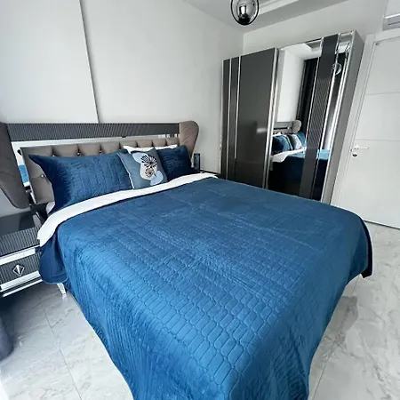 A Designer In The Heart Of Apartment