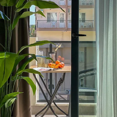 Qoople Saga Designer In The Heart Of Apartment *